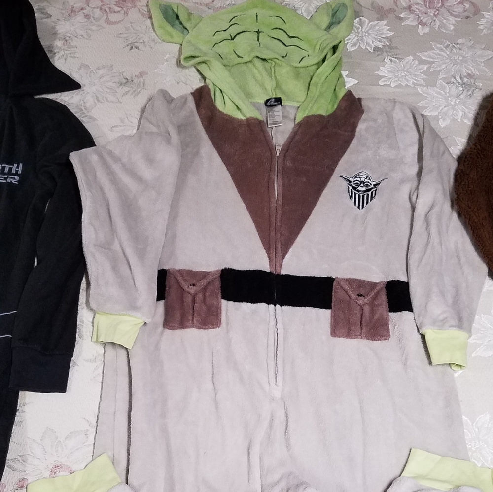 YODA FLEECE ONSIE PAJAMAS!